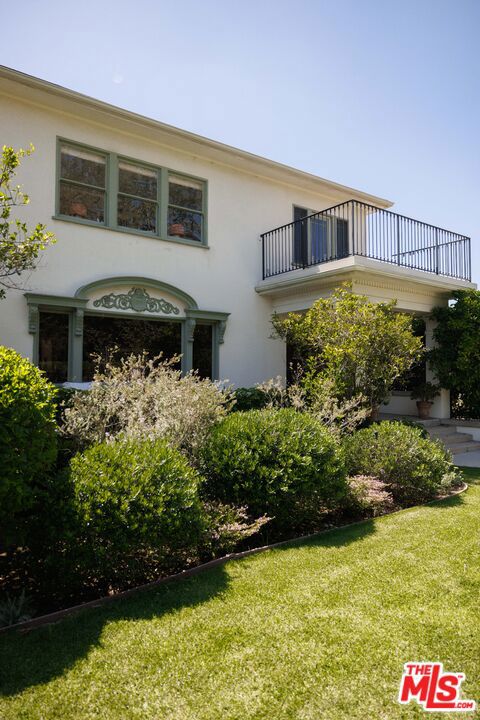 101 N Gower Street, Los Angeles CA 90004