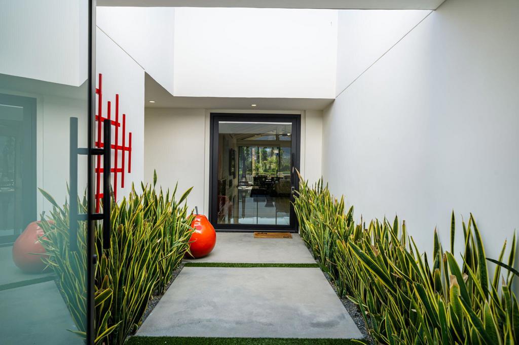 4 Deerfield Court