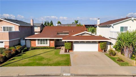 Photo of 6821 Loyola Drive Dr, Huntington Beach, CA 92647 (MLS # OC25262663)