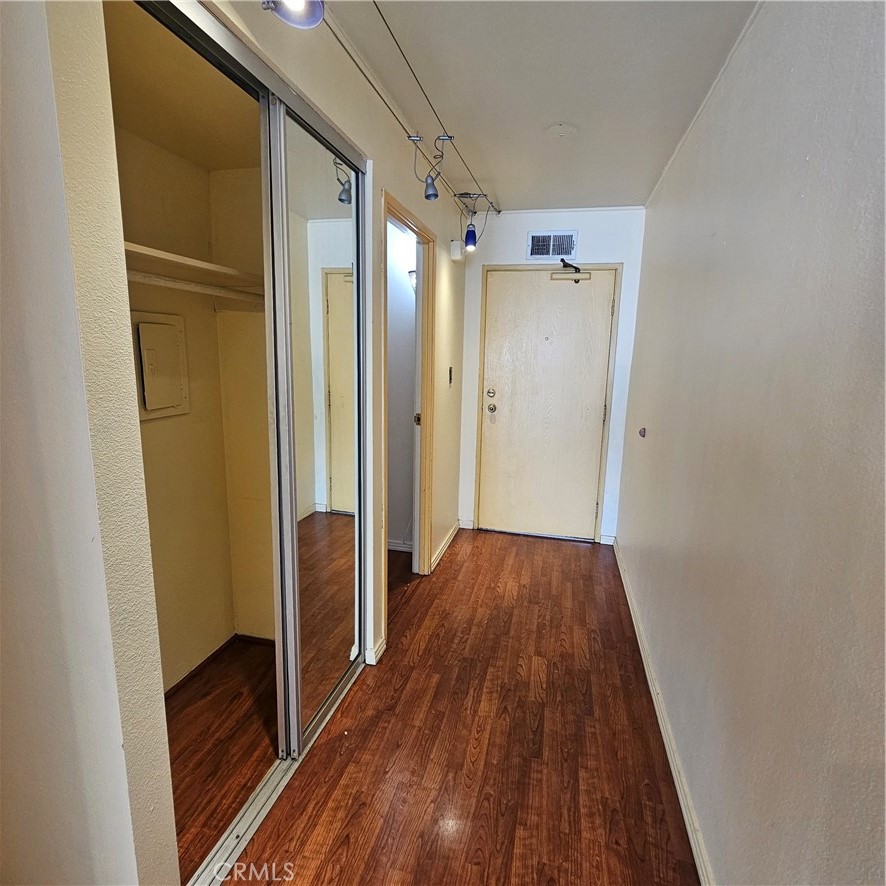 Alamitos Beach (AB) - Residential Lease