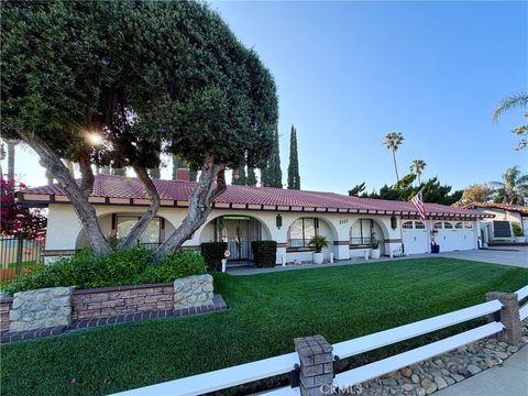 Photo of 2117 Capuchin Way, Claremont, CA 91711 (MLS # CV26065499)