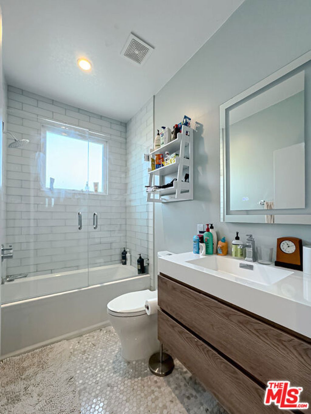 listing image 130725988532137216264