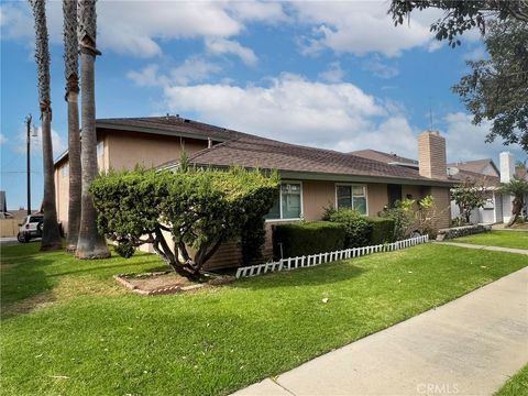 2562 N Bourbon Street Orange CA 92865