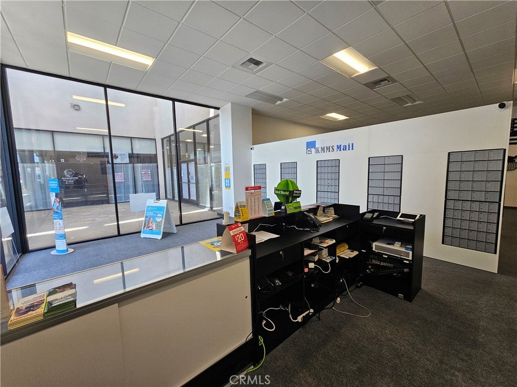 3005 E Palmdale Boulevard E 14