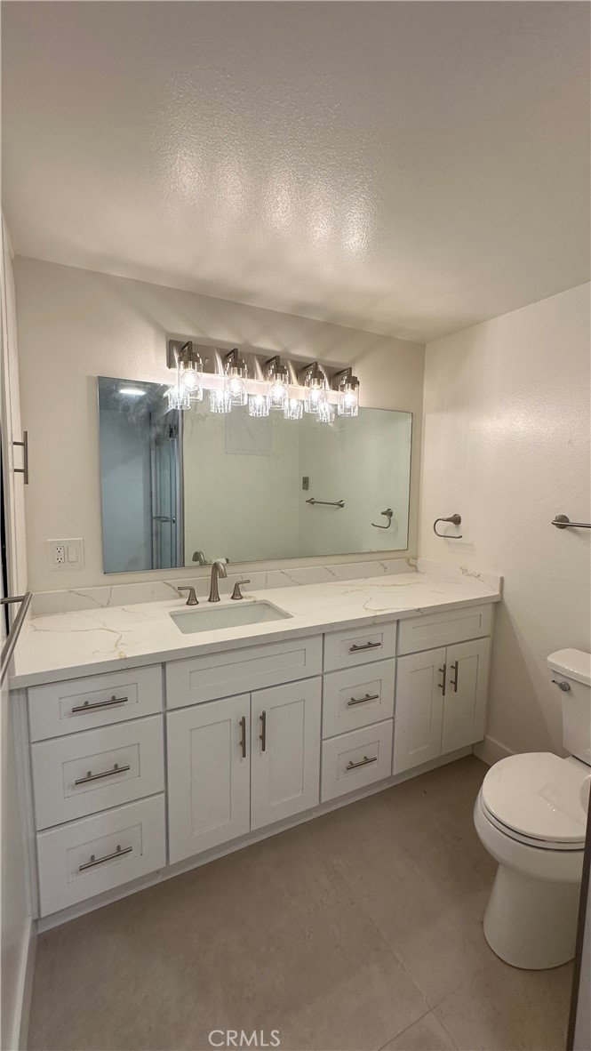 13902 Thunderbird 8J