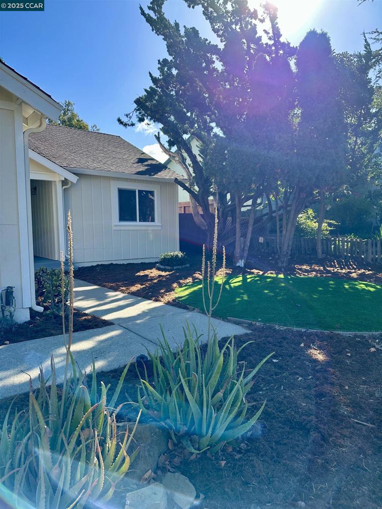 PINOLE VALLEY - Residential