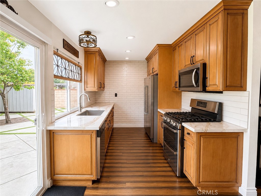 4002 Yellowstone Circle