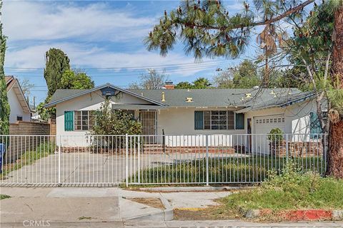 Photo of 22337 Strathern Street, Canoga Park, CA 91304 (MLS # SR26068376)