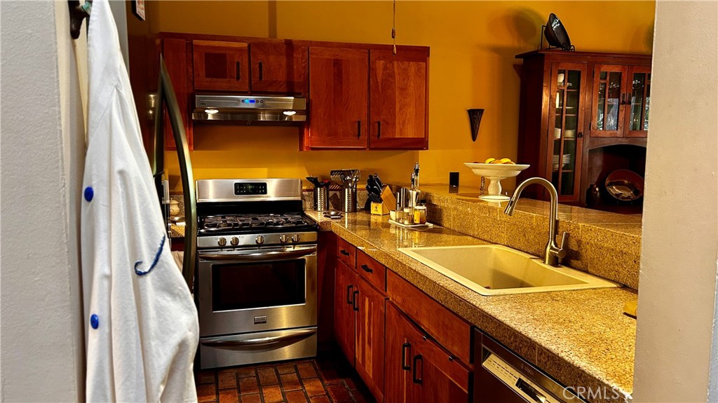 Twin Peaks (TWIN) - Residential