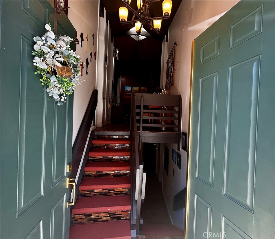 872 Sierra Vista Drive