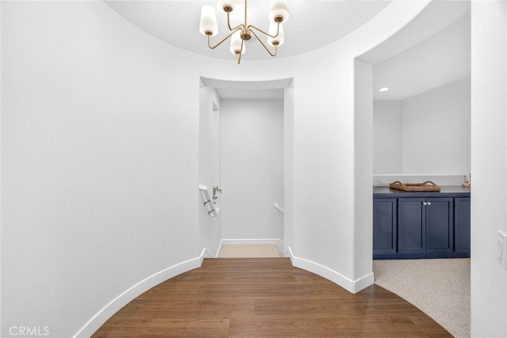 12484 Benton 1