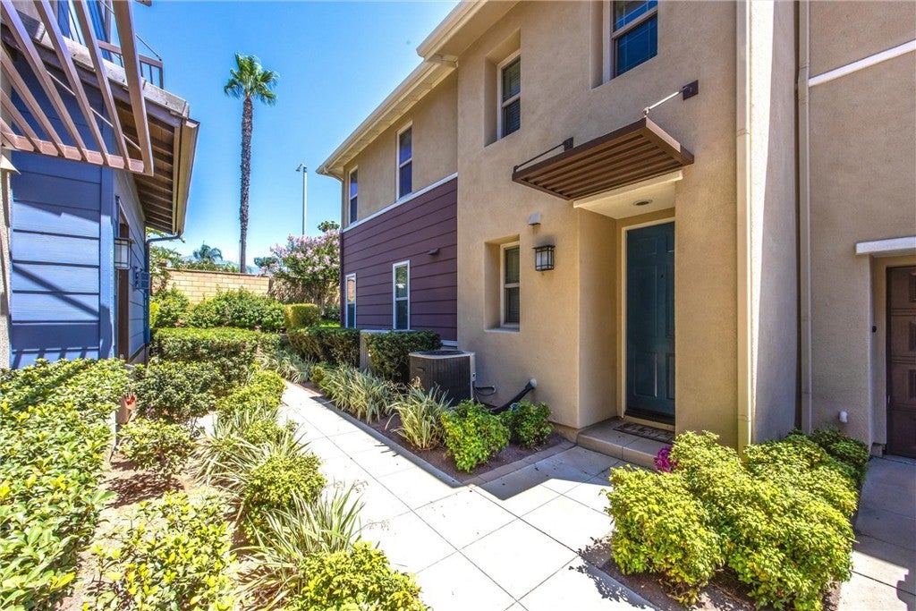 12484 Benton 1