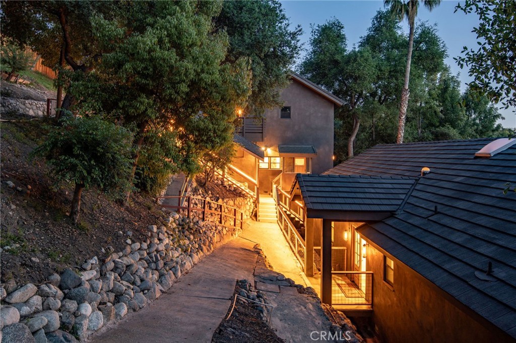Properties 2 521 Fremont Drive