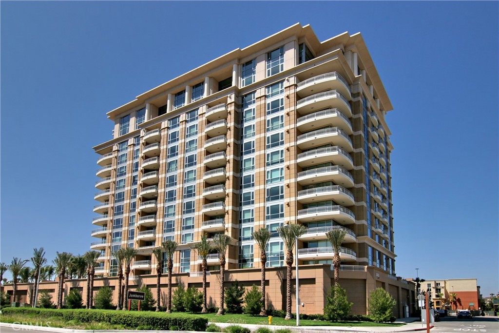 The Plaza (5000 and 8000) (PLZA) - Residential