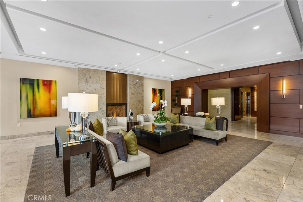 The Plaza (5000 and 8000) (PLZA) - Residential