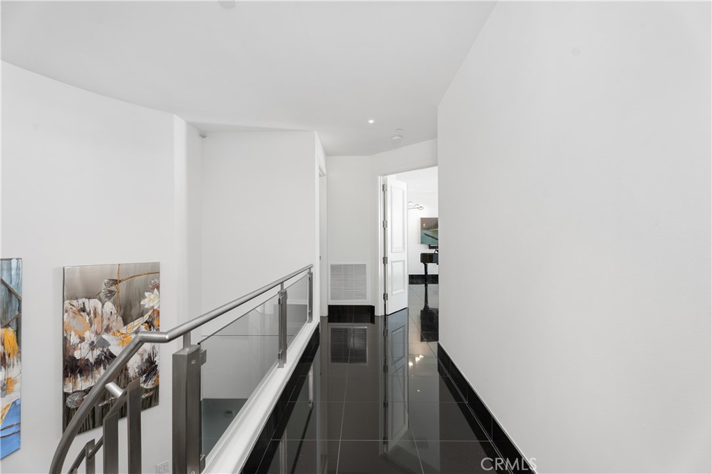 The Plaza (5000 and 8000) (PLZA) - Residential
