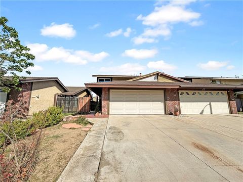 Photo of 815 Quail DR, Lake Elsinore, CA 92530 (MLS # IV26105957)