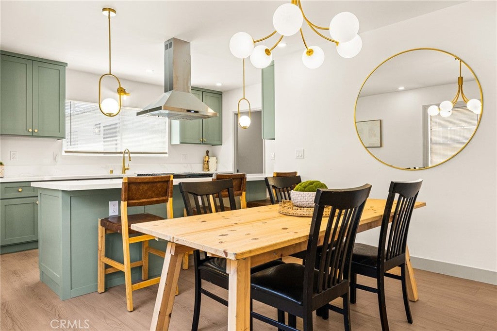 1132 W 56th