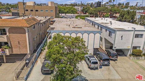 Photo of 12231 Pacific Avenue, Los Angeles, CA 90066 (MLS # 26875187)