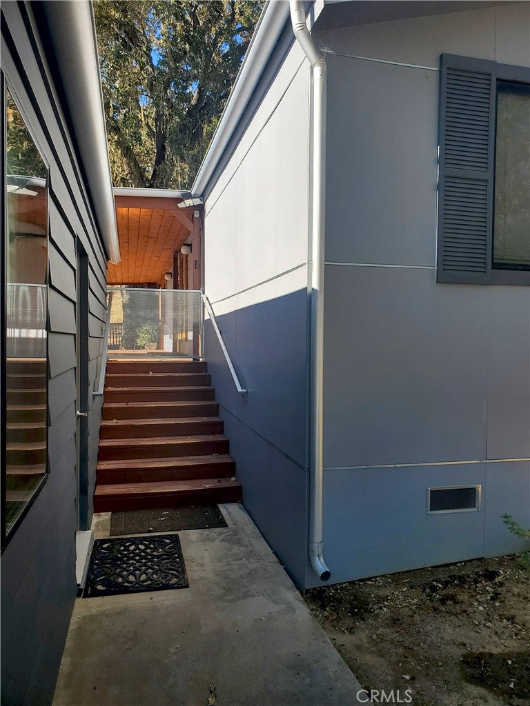2522 Bridle Trail