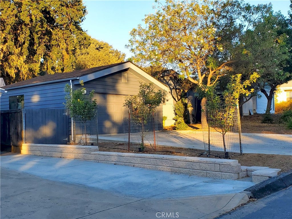 2522 Bridle Trail