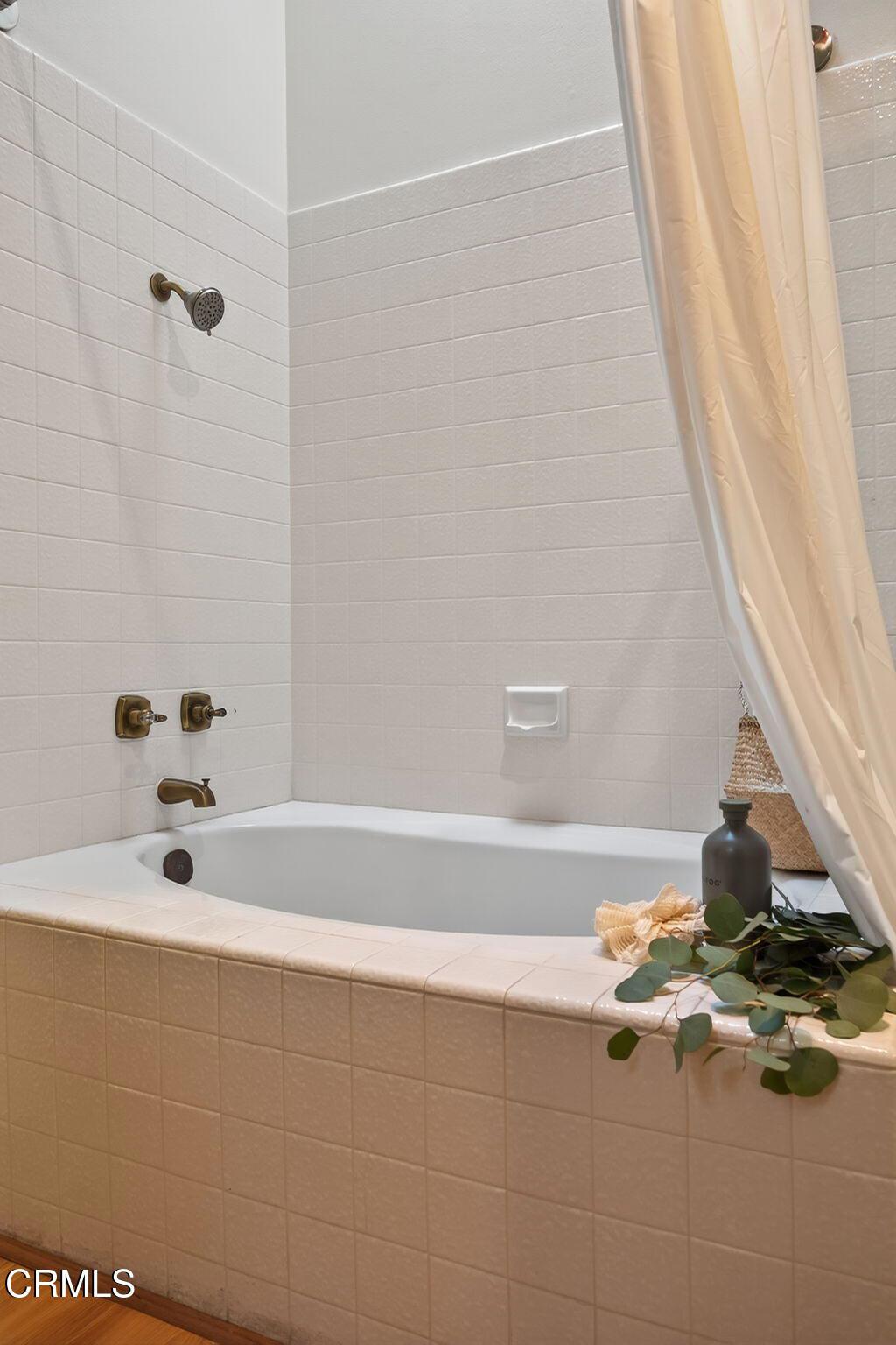 Stonehedge 6 - 3886 - Residential