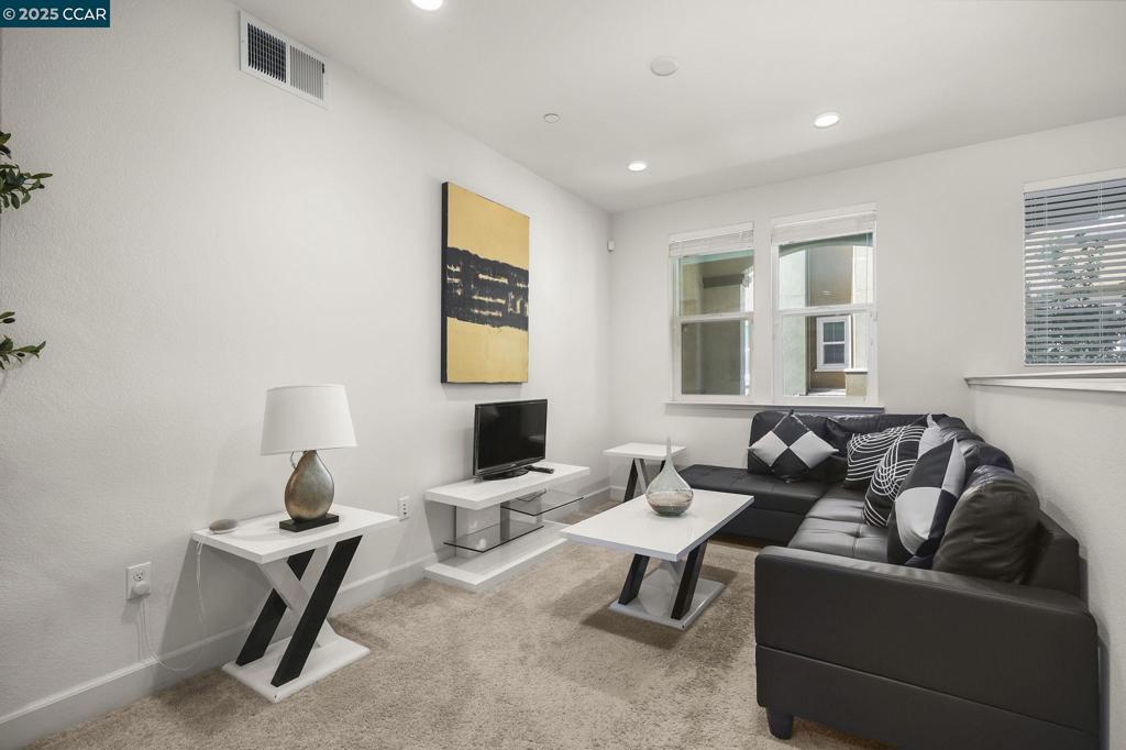 NEWARK - Residential