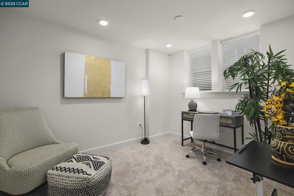 NEWARK - Residential