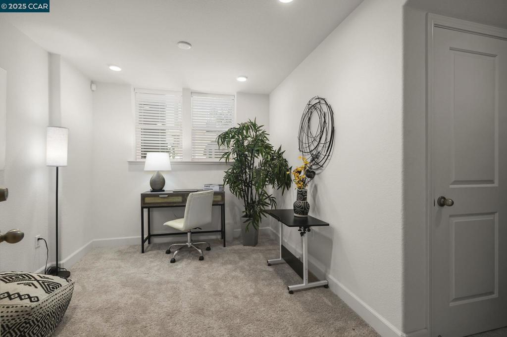 NEWARK - Residential
