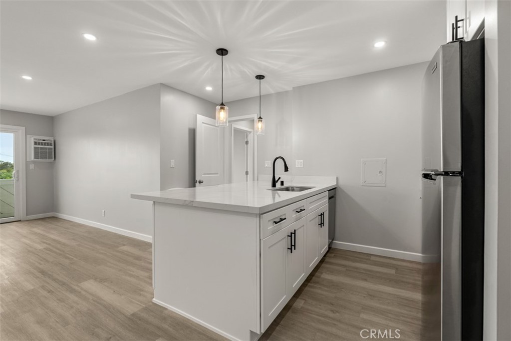 5585 E Pacific Coast Highway 258