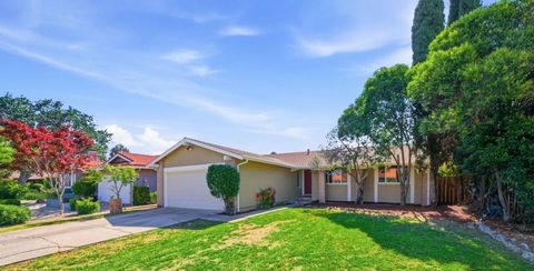 Photo of 5484 Shadowcrest Way, San Jose, CA 95123 (MLS # ML82045489)