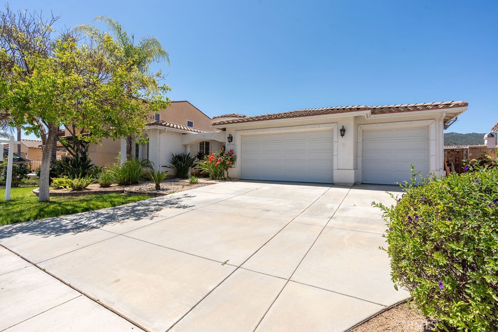 21715 Pink Ginger Court
