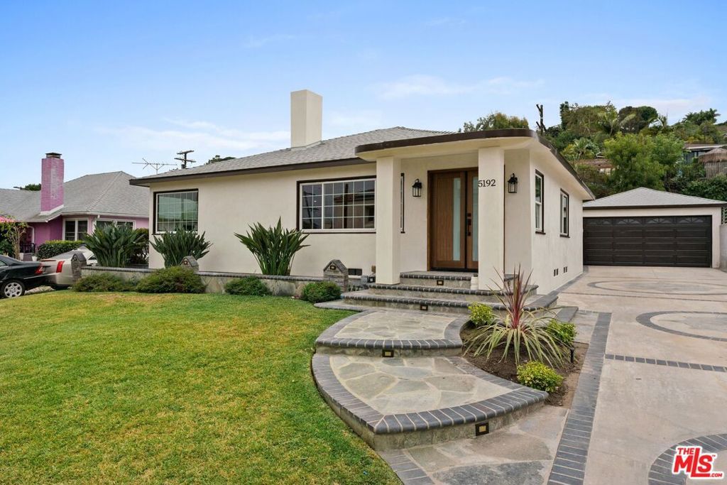 Photo of 5192 Orange Place, Los Angeles, CA 90008 (MLS # 25598367)