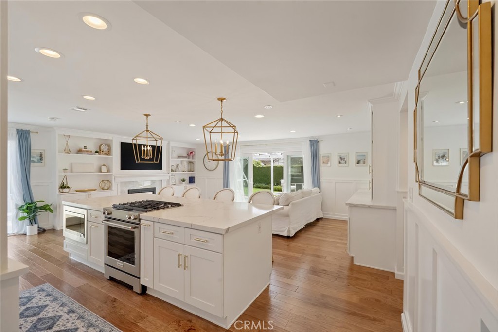 5492 Carousel Circle