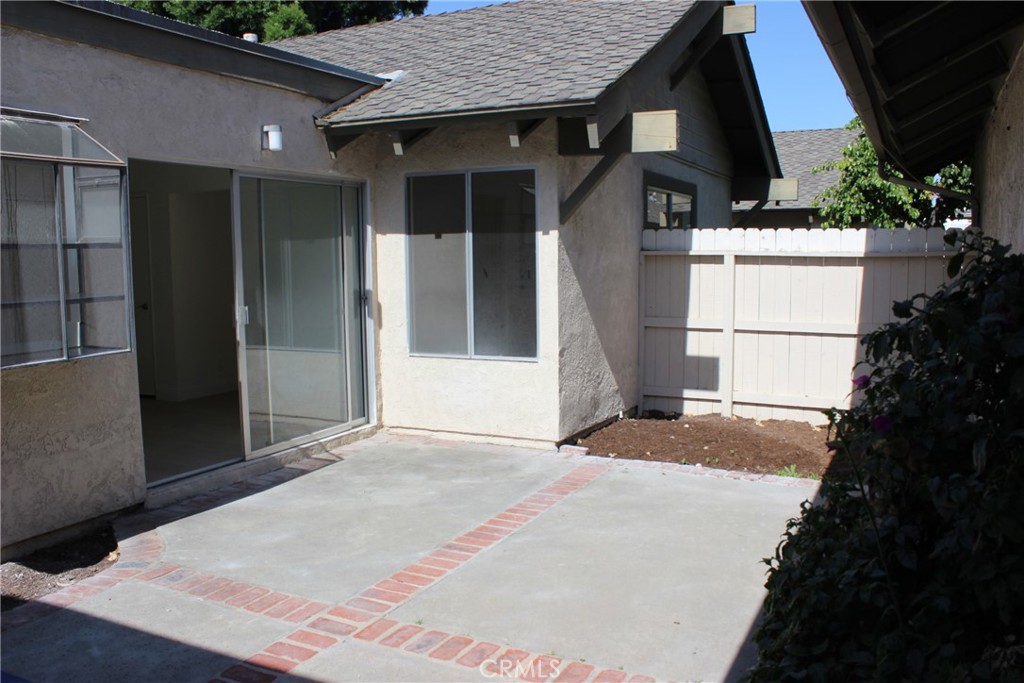 Casa De Laguna (CL) - Residential