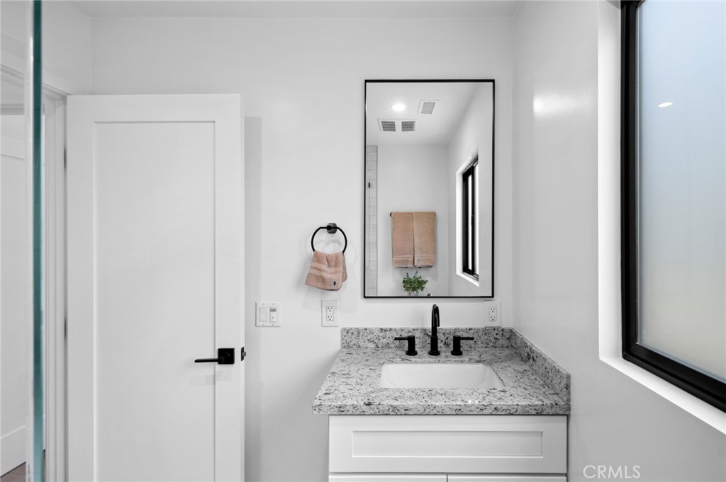 Lower Bluebird (LB) - Residential Lease