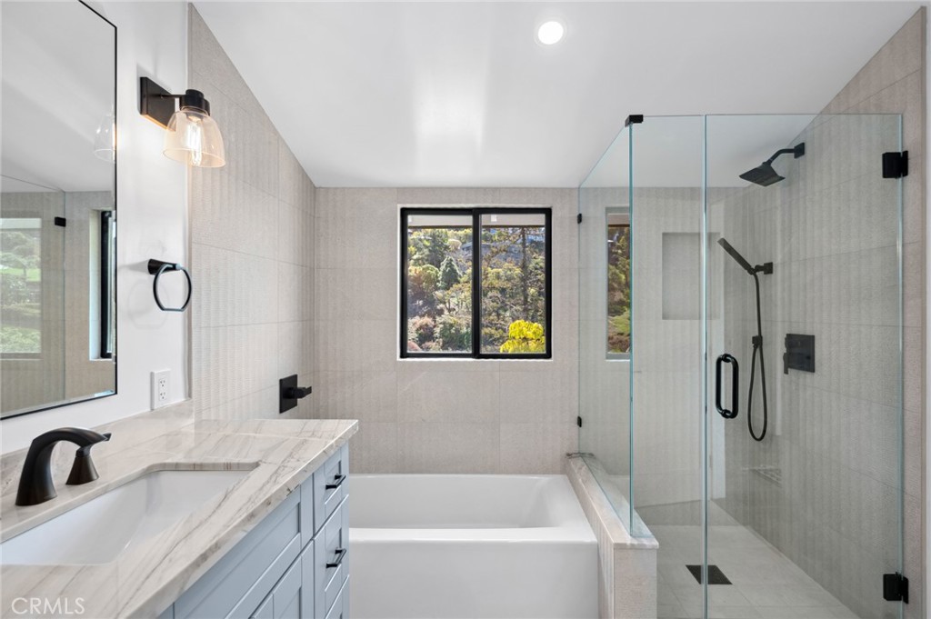 Lower Bluebird (LB) - Residential Lease