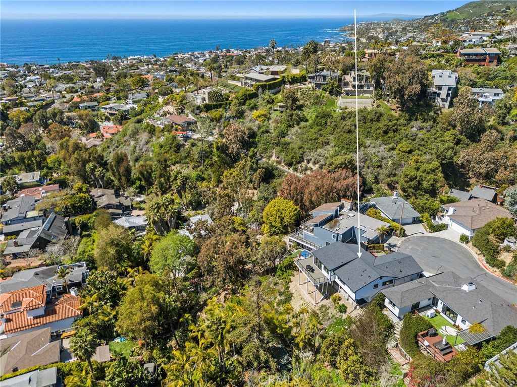 Photo of 990 Meadowlark Drive, Laguna Beach, CA 92651 (MLS # LG25280139)