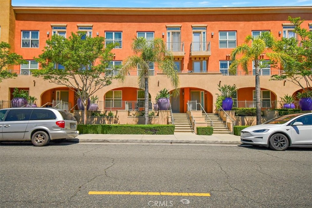 89 E Commonwealth Avenue 1I