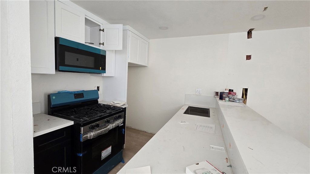 8601 International 249