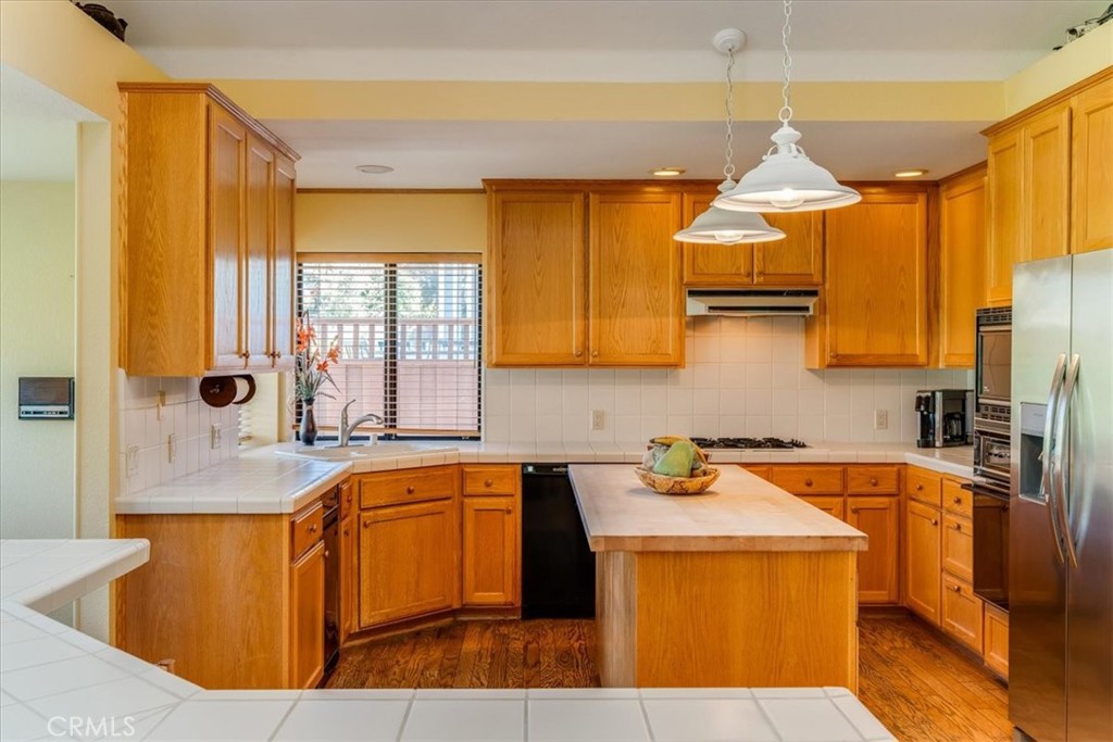 5619 Tamarisk Way