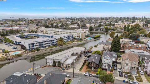 863 Walnut Street Alameda CA 94501