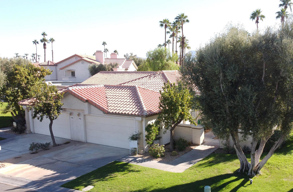Desert Falls C.C. - Residential