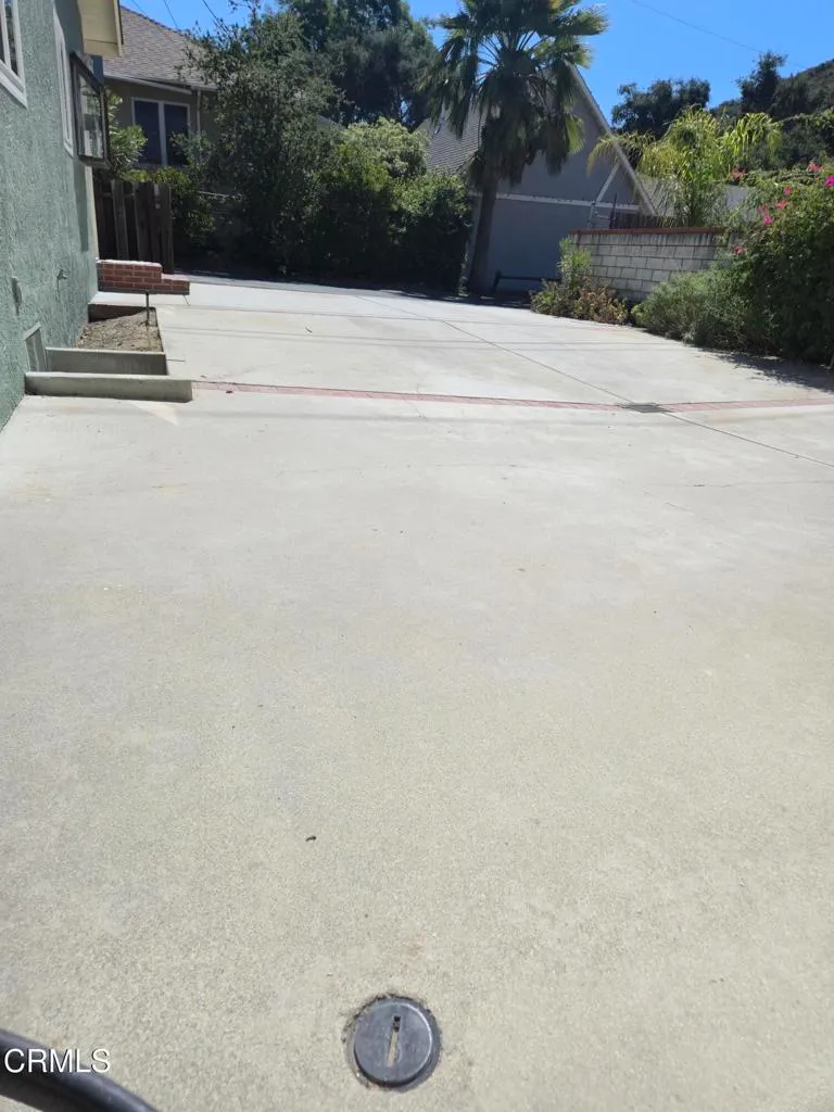 Tujunga, California 91042, United States, 2 Bedrooms Bedrooms, ,2 BathroomsBathrooms,Residential,Active,194155