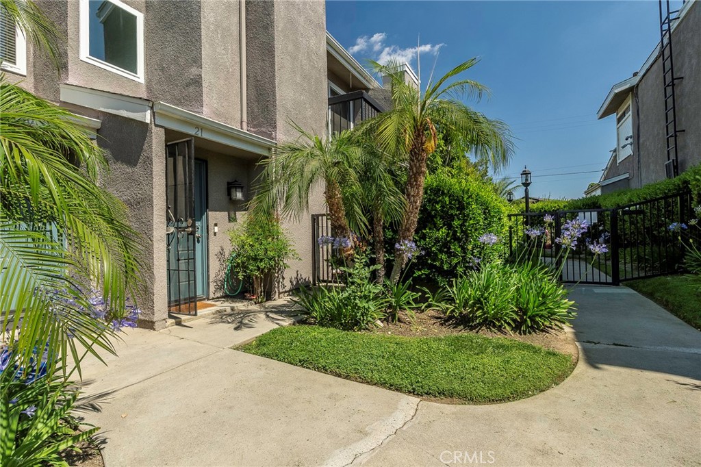 23549 Victory Blvd. 21