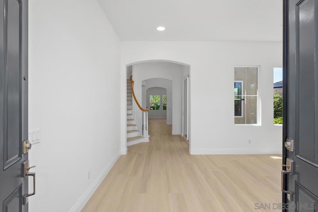 11586 Swan Lake Dr