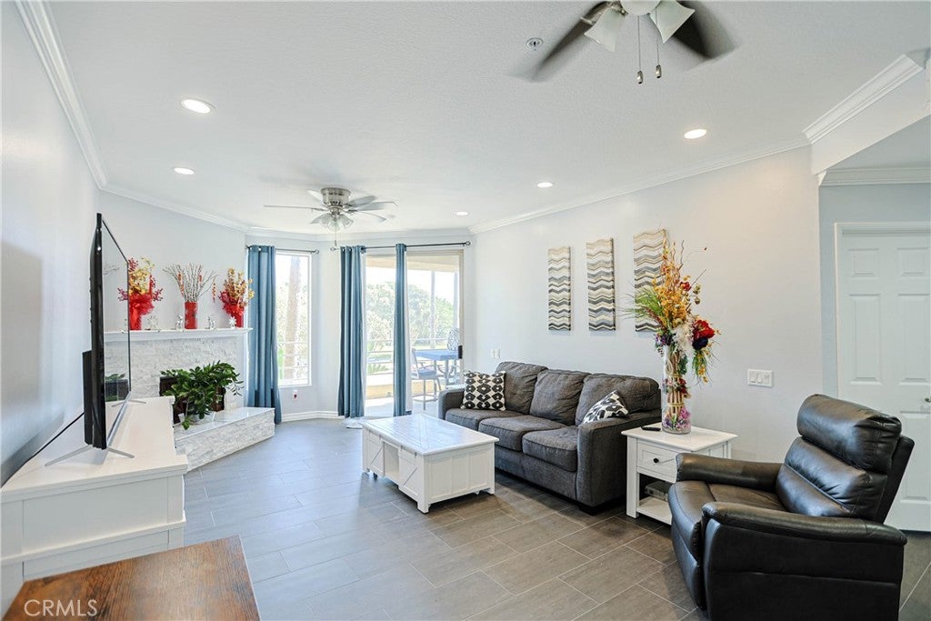 16291 Countess #116