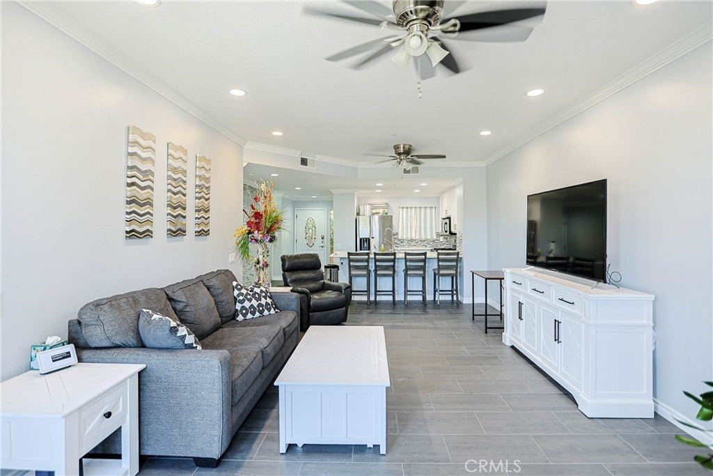 16291 Countess #116