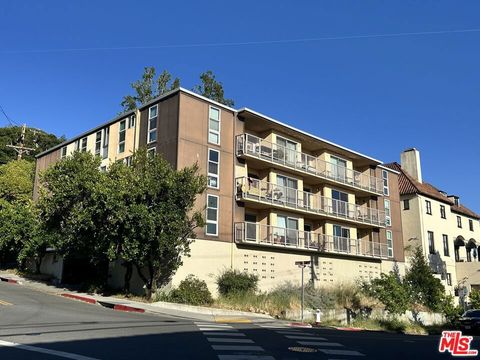 Photo of 2 Panoramic Way #302, Berkeley, CA 94704 (MLS # 25611983)