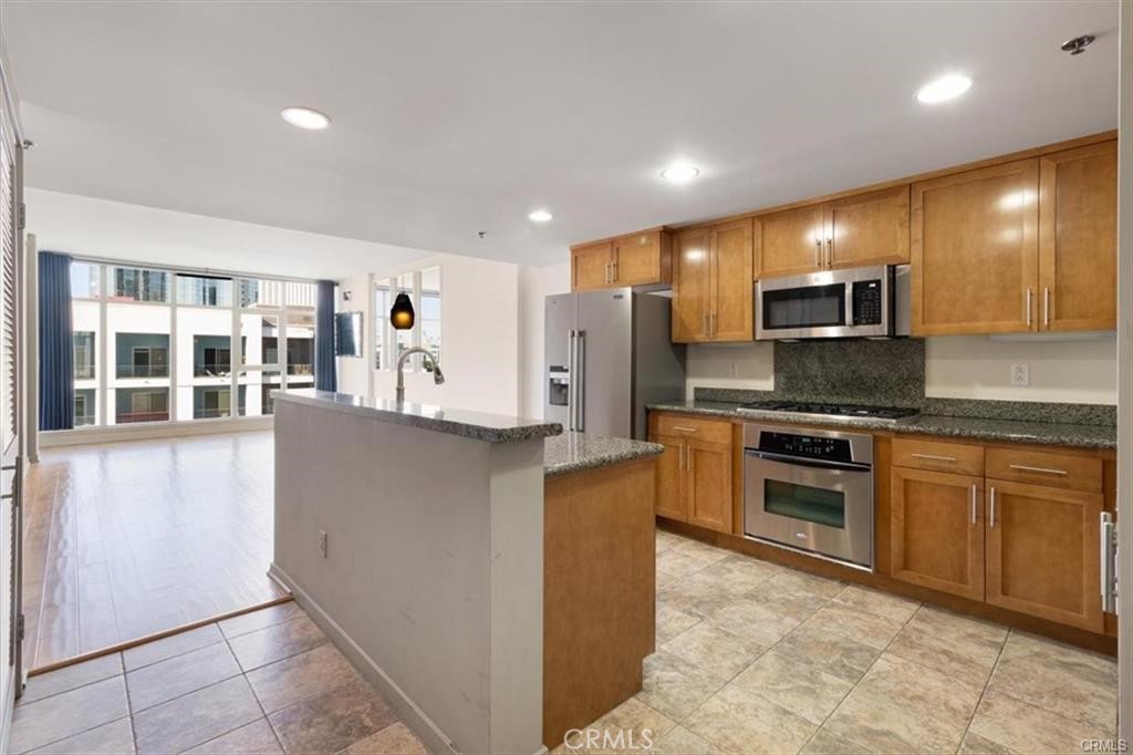 411 W Seaside Way 505